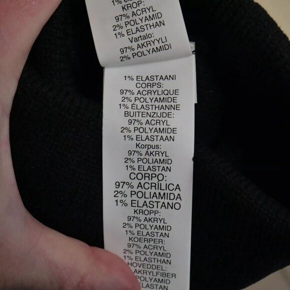 Oakley Adult Pom Beanie Wanderlust Blackout Snowboarding Ski Winter Snowboard - Picture 3 of 3